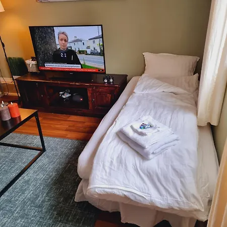 דירה Kjellerleilighet Egen Inngang. *