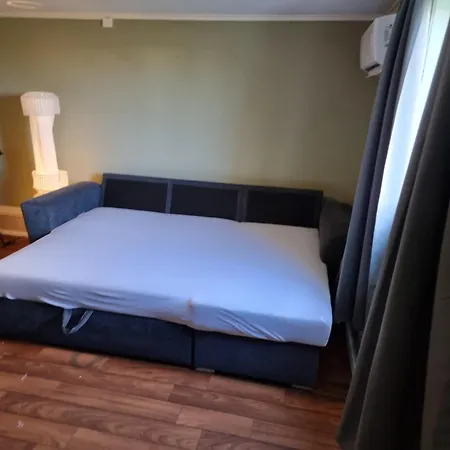 דירה Kjellerleilighet Egen Inngang. *