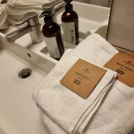 Kjellerleilighet Egen Inngang. Stange