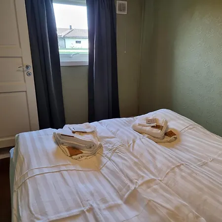 Kjellerleilighet Egen Inngang. דירה