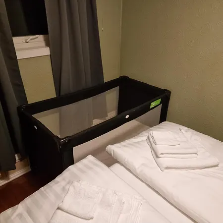 Kjellerleilighet Egen Inngang. דירה Stange