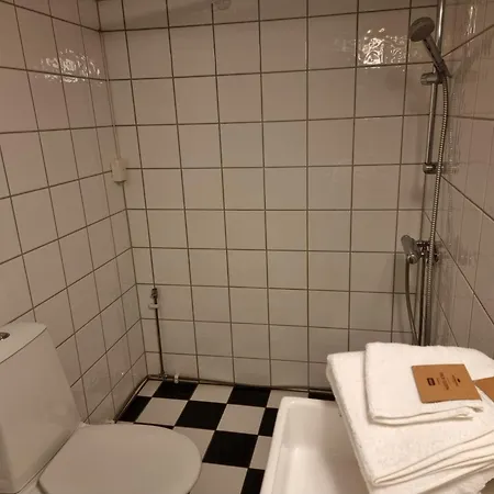 דירה Kjellerleilighet Egen Inngang.