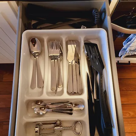 דירה Kjellerleilighet Egen Inngang. *