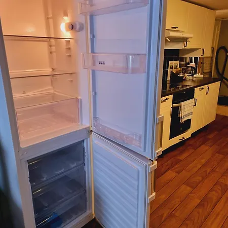 Kjellerleilighet Egen Inngang.