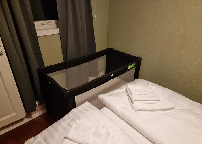 Kjellerleilighet Egen Inngang. Apartamento Stange