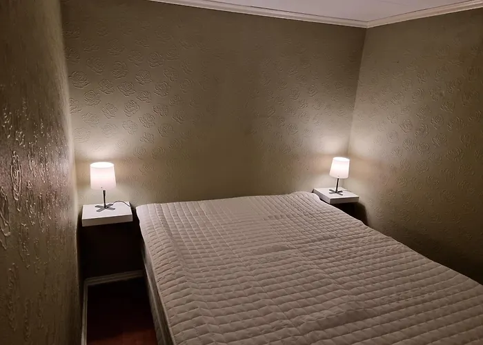 Kjellerleilighet Egen Inngang. Apartamento Stange