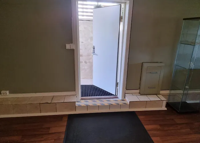 Kjellerleilighet Egen Inngang. Apartamento