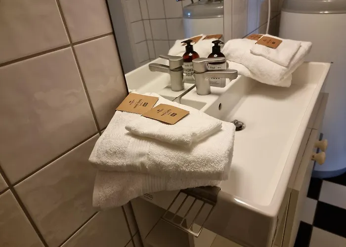 Kjellerleilighet Egen Inngang. Apartamento Stange