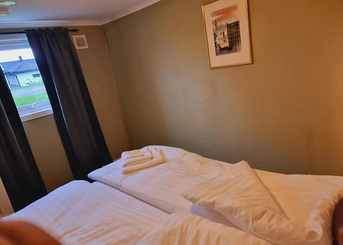 Apartamento Kjellerleilighet Egen Inngang. Stange