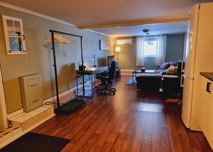 Apartamento Kjellerleilighet Egen Inngang. Stange