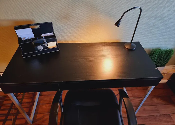 Lejlighed Kjellerleilighet Egen Inngang.